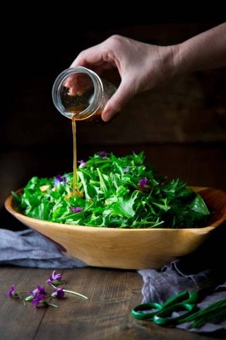 This Mizuna Salad with Peanuts is fresh, it's fast (ready in just 20 minutes!) and of course the dressing is super special and super yummy. And let's not forget that it's also dairy free, gluten free and vegan! | Healthy Seasonal Recipes | Katie Webster