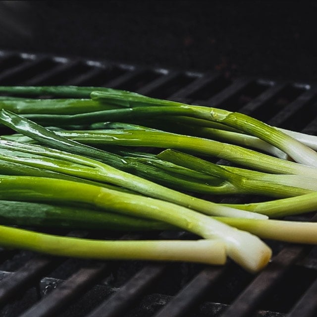 grilling scallions