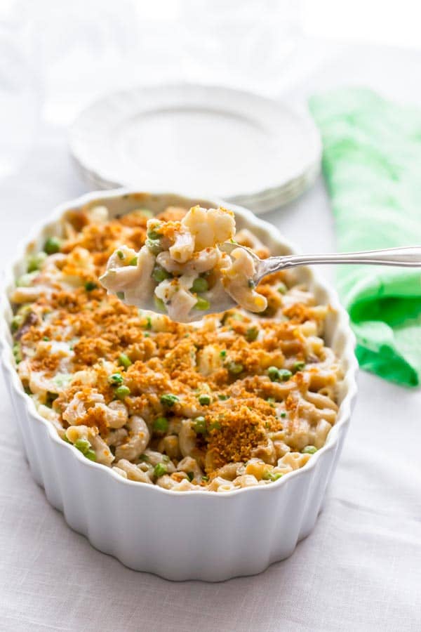 Springtime mac and cheese with cauliflower, peas and edamame.