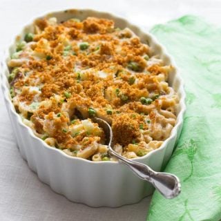 Healthy Macaroni and Cheese with Cauliflower Peas and Edamame