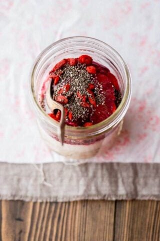 Blood Orange Creamsicle Overnight Oats with Goji Berries and Chia Seeds on healthyseasonalrecipes.com