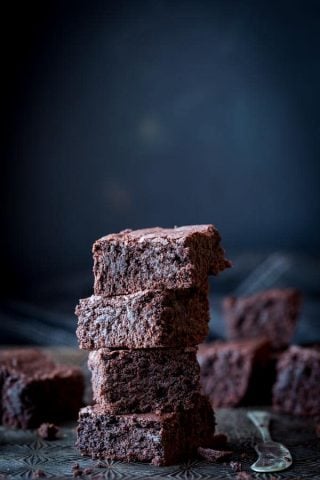 These brownies by Healthy Seasonal Recipes are super chocolatey and dense. And you only need one bowl to make them!