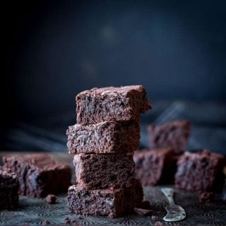 These rich and dense brownies by Healthy Seasonal Recipes couldn't be more simple. All you need is one bowl to get a delicious chocolate dessert!