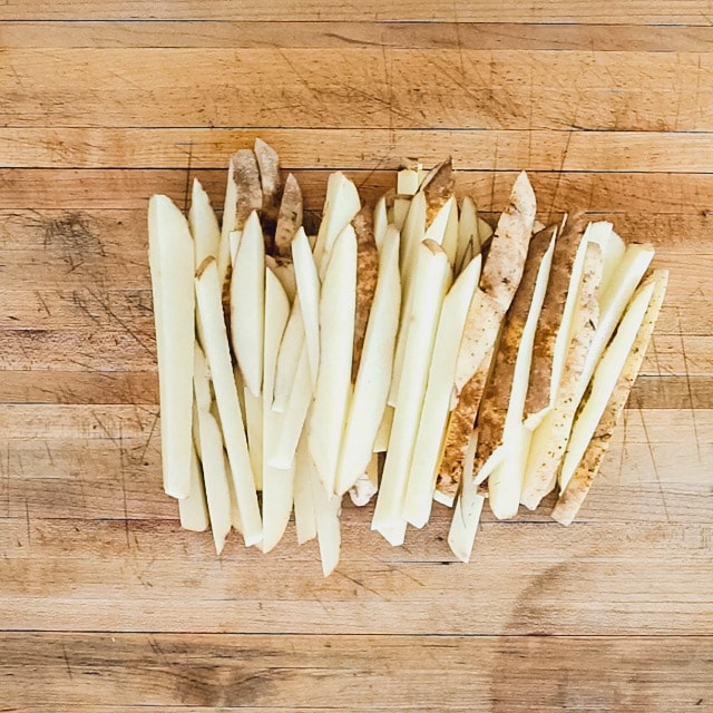 the cut potatoes on a board