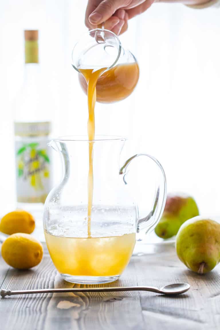 Vanilla Pear Moscow Mules are a fun and festive cocktail for the holidays. Healthy Seasonal Recipes