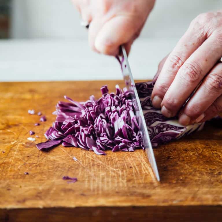 How to finely slice or shred cabbage by hand