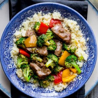 blue bowl of stirfry