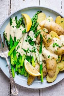 Greek Yogurt Hollandaise- Step by step instructions to make it at home. Using Greek yogurt sacs 729 calories per batch! by Katie Webster of Healthy Seasonal Recipes