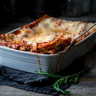 Caramelized Onion and Portabella Mushroom Lasagna #lasagna #italianfood #lasagnarecipe