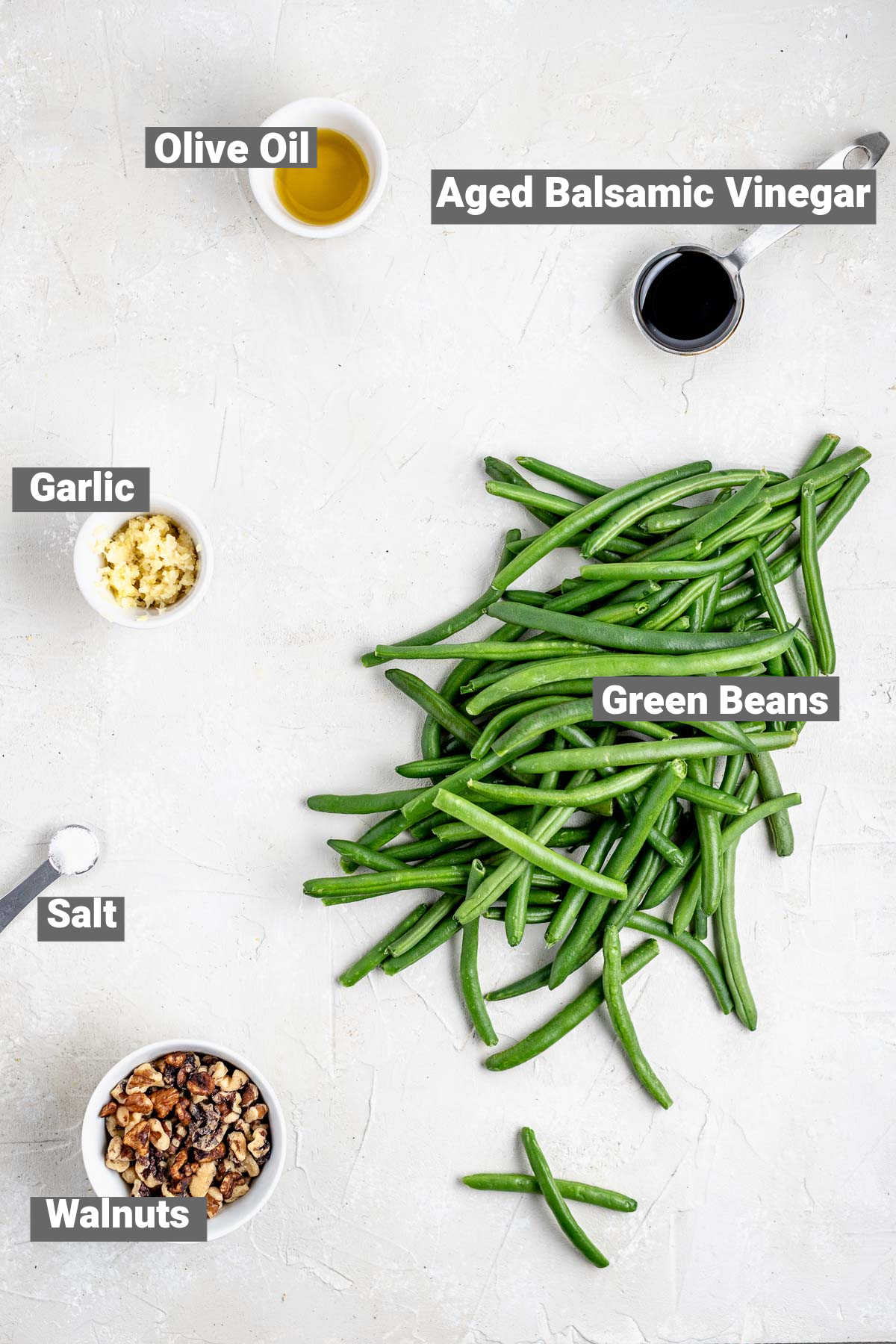ingredients for balsamic green beans with walnuts