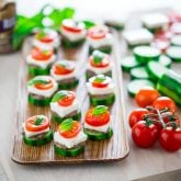 an easy and fast low-carb and gluten-free appetizer: Greek Salad Cucumber Bites | Healthy Seasonal Recipes