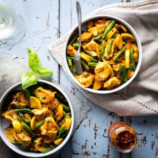 20 Minute Cheese Tortellini and Veggies Recipe - a super easy family friendly pasta recipe for weeknights. Healthy Seasonal Recipes by Katie Webster #vegetarian #20minuterecipe #pastarecipe #tortellini