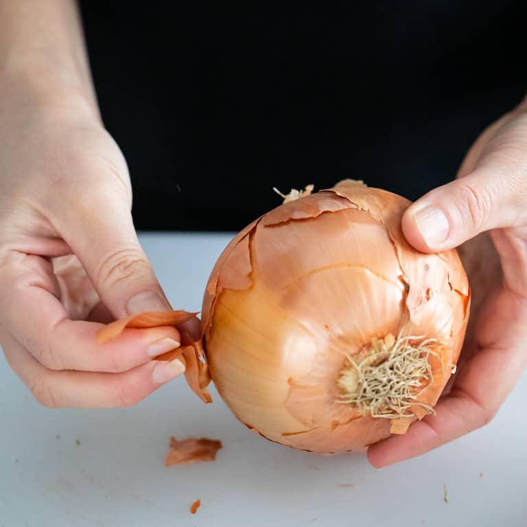 remove skin from onion