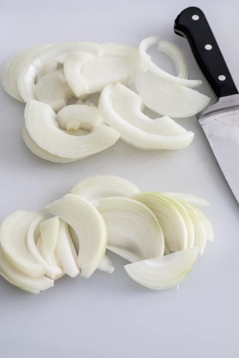 sliced onions