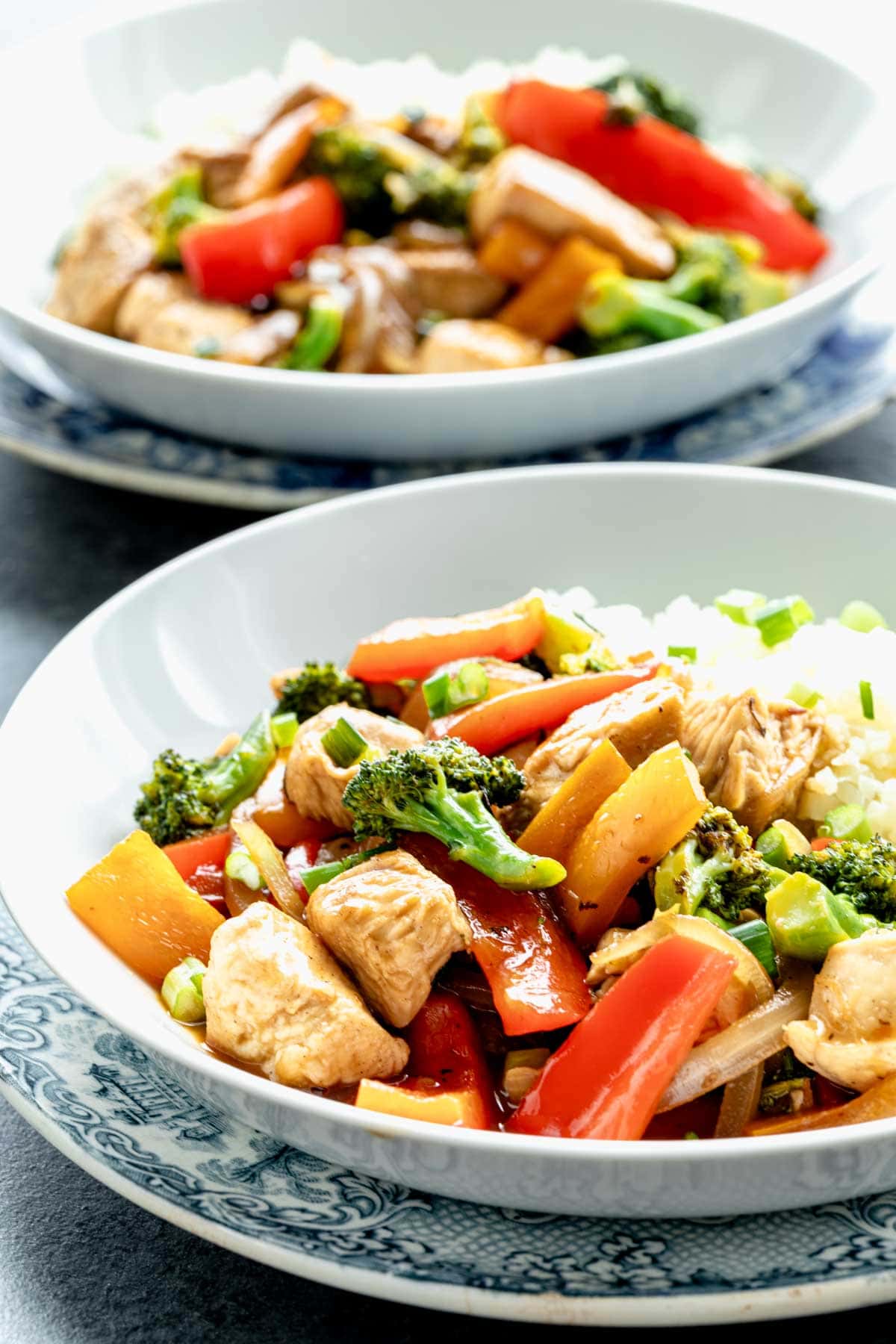 two bowls of stirfry