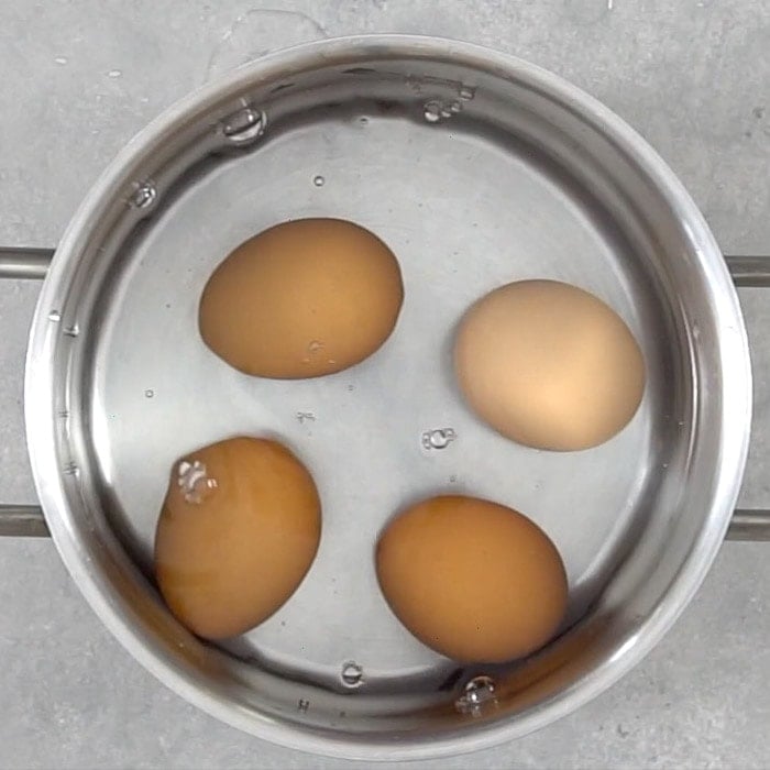 Hard Boil 4 eggs