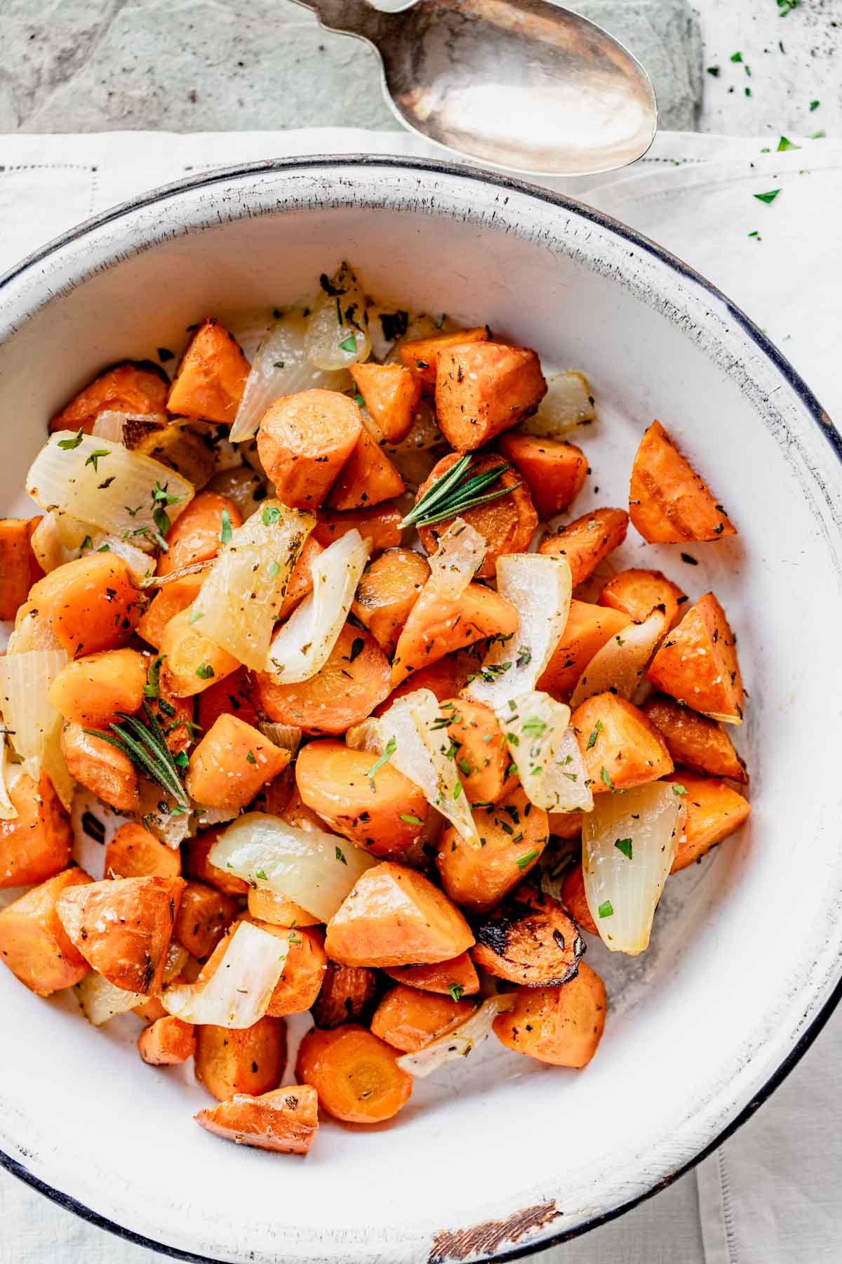 carrots in a pie tin