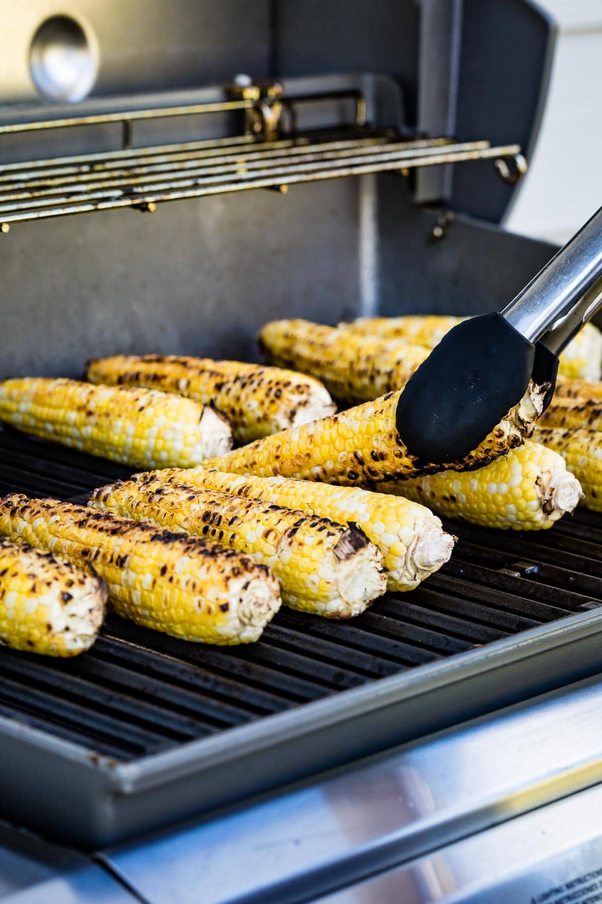 grilling corn