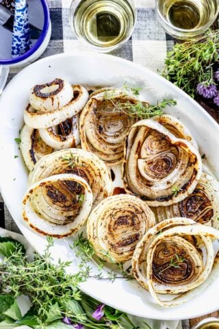 Grilled onions with balsamic and thyme