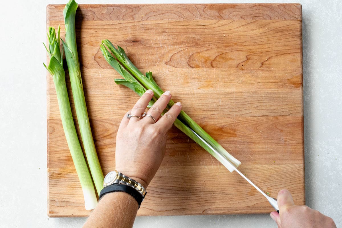 slicing the leek lengthwise
